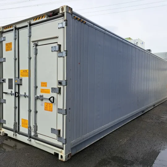 40 Fuß HCRF High Cube Kühlcontainer – Außenansicht mit Türen und Seitenwand