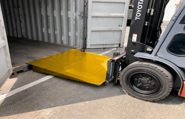 robuste Auffahrrampen für Container