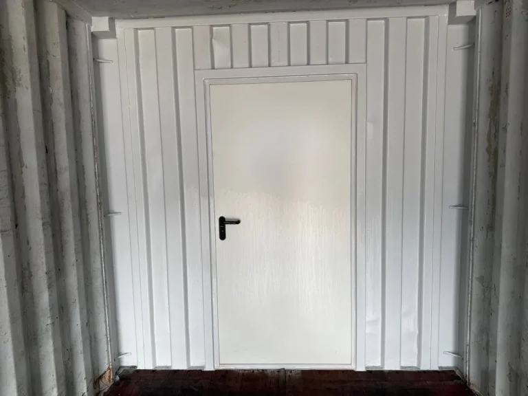 Container kaufen: Containerbühne fertig