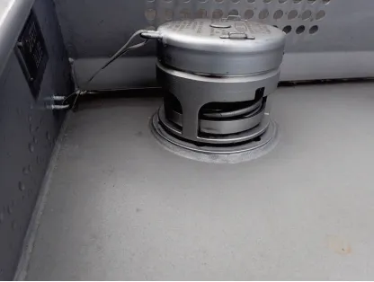 Ventil auf der Oberseite eines Tankcontainers