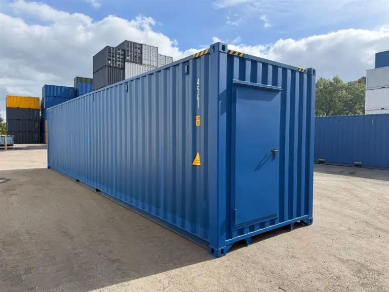 40-fuss-high-cube-container-personentuer-aussen