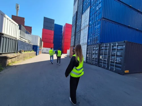 Container kaufen: Expertenberatung COIN Team